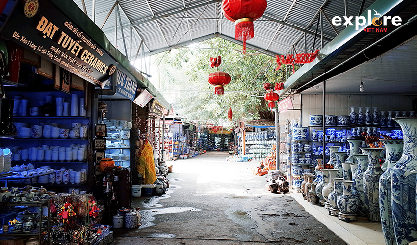 Bat-Trang-Pottery-Village-hanoi-private-car