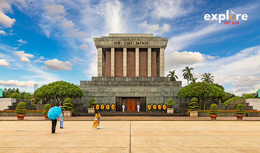 Ho-Chi-Minh-Mausoleum-hanoi