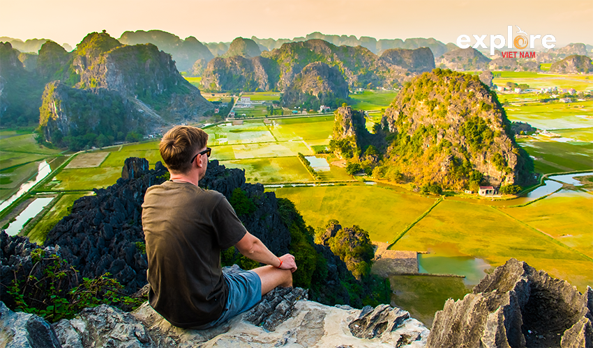 trang-an-ninh-binh-hanoi-private-car